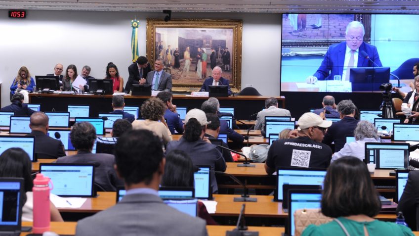 Câmara terá 40 sessões para discutir PEC que altera jornada de trabalho