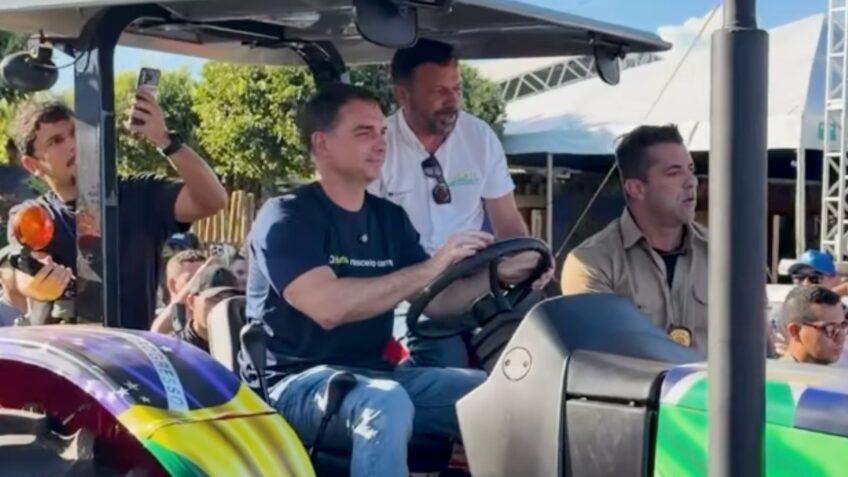 Flávio Bolsonaro promete não demarcar terras indígenas no Mato Grosso