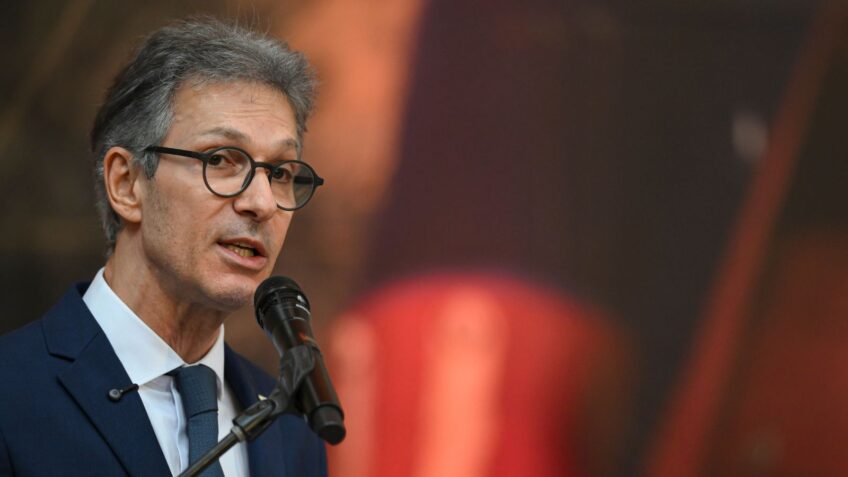 Zema clama por impeachment de Gilmar Mendes e critica STF